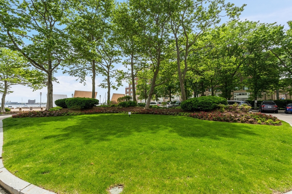 65 East India Row # 26H