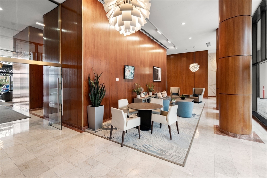 65 East India Row # 26H