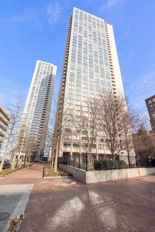 65 East India Row # 26H