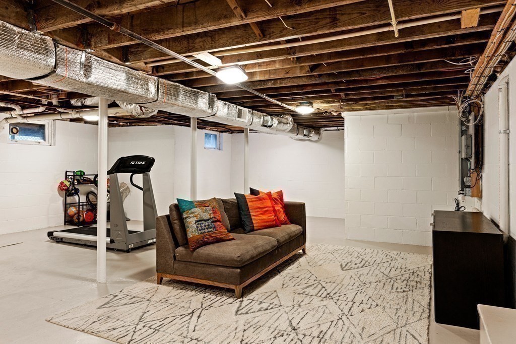 8 Arapahoe Rd Unit: -