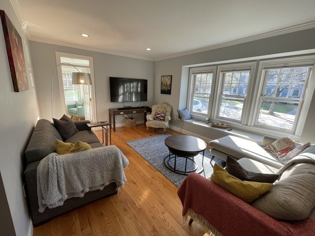 8 Arapahoe Rd Unit: -