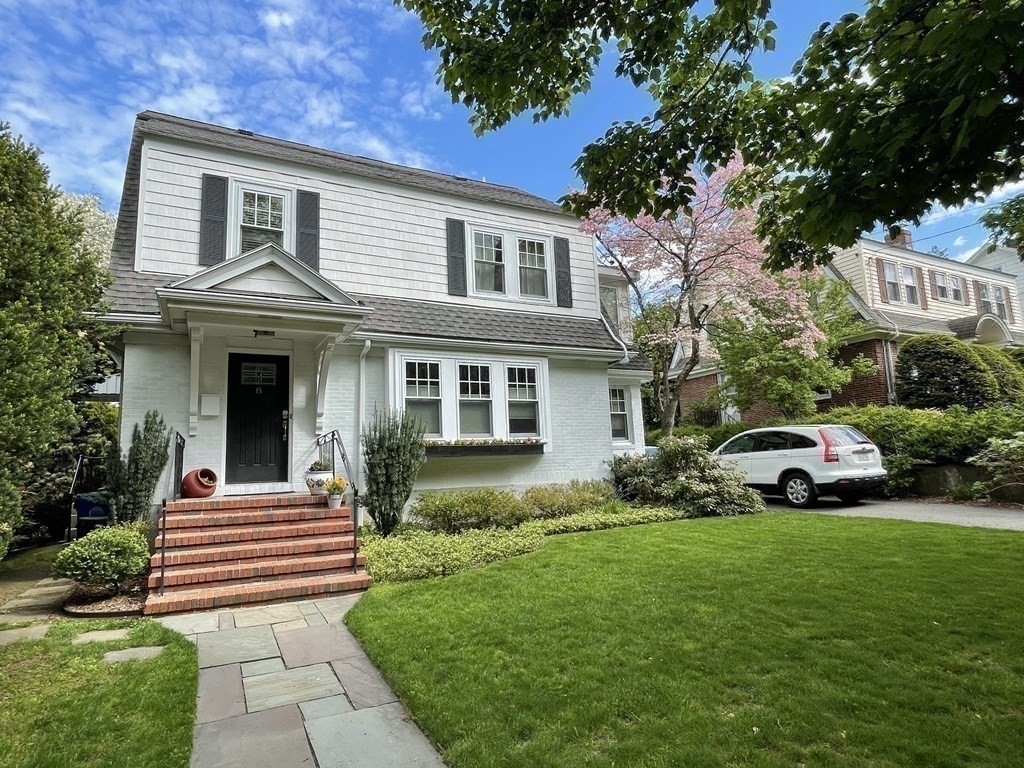 8 Arapahoe Rd Unit: -