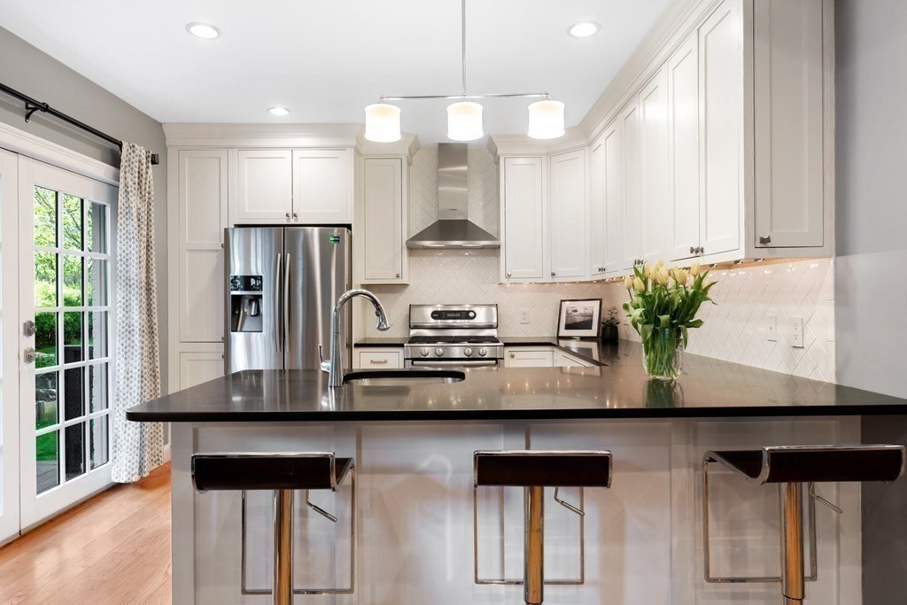 8 Arapahoe Rd Unit: -