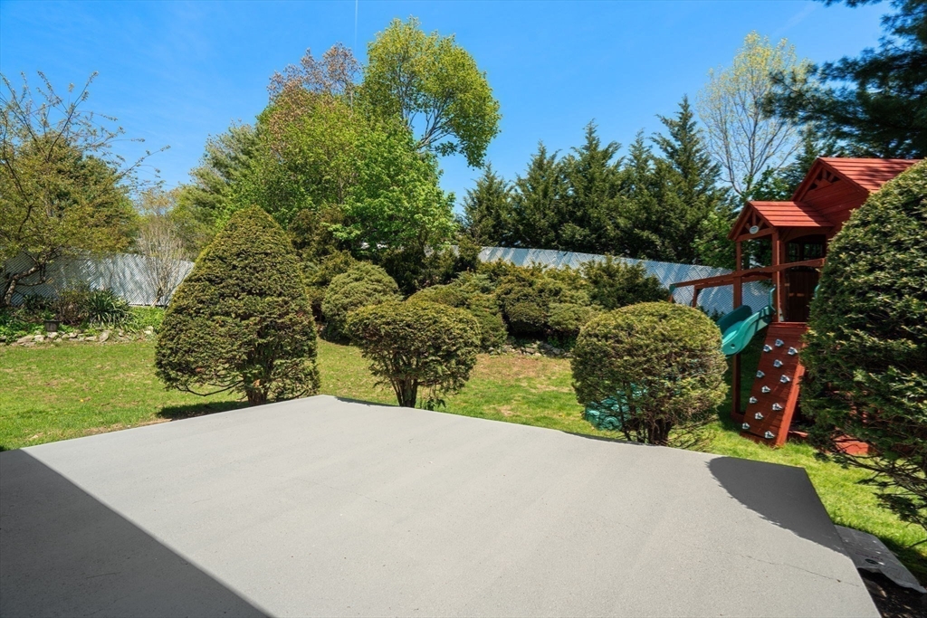 12 Theresa Rd