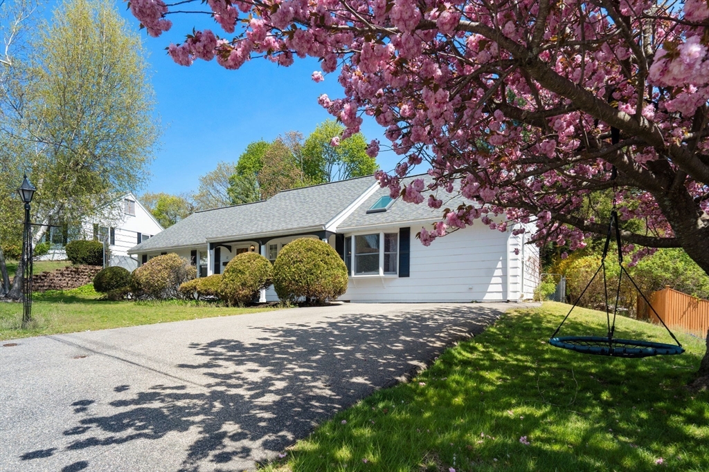 12 Theresa Rd