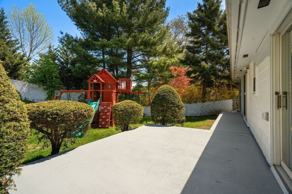 12 Theresa Rd