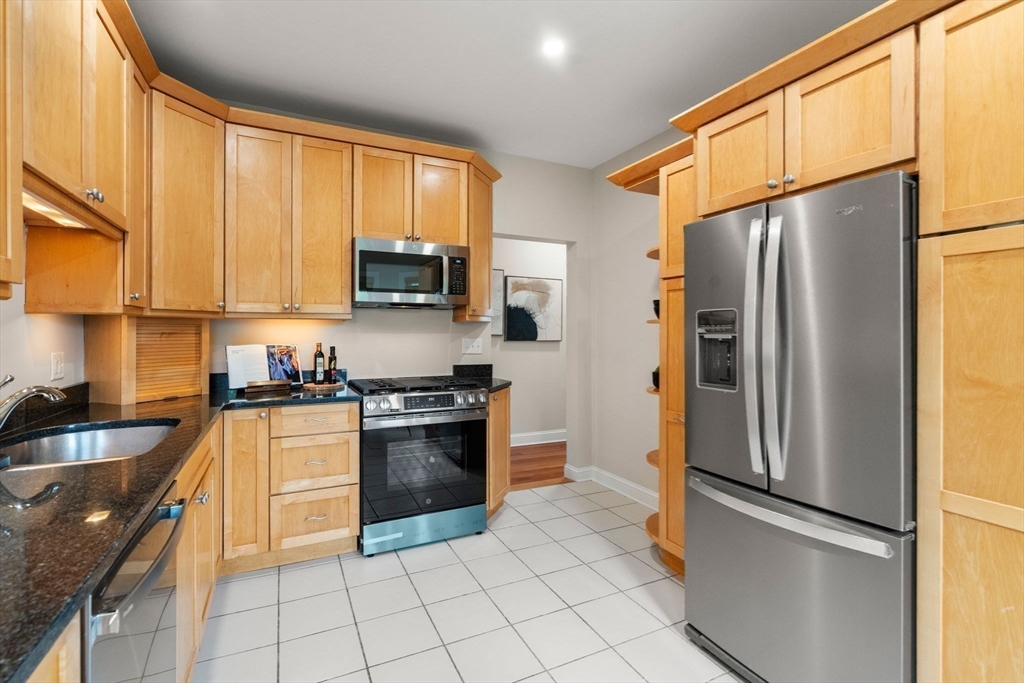 14 Linden St # 7