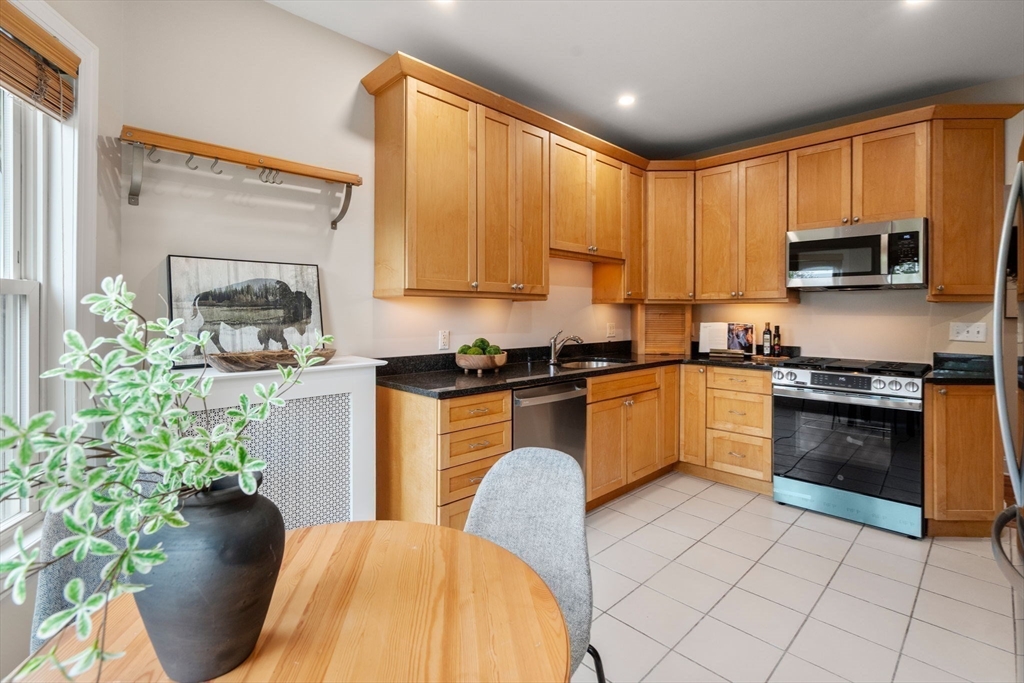 14 Linden St # 7