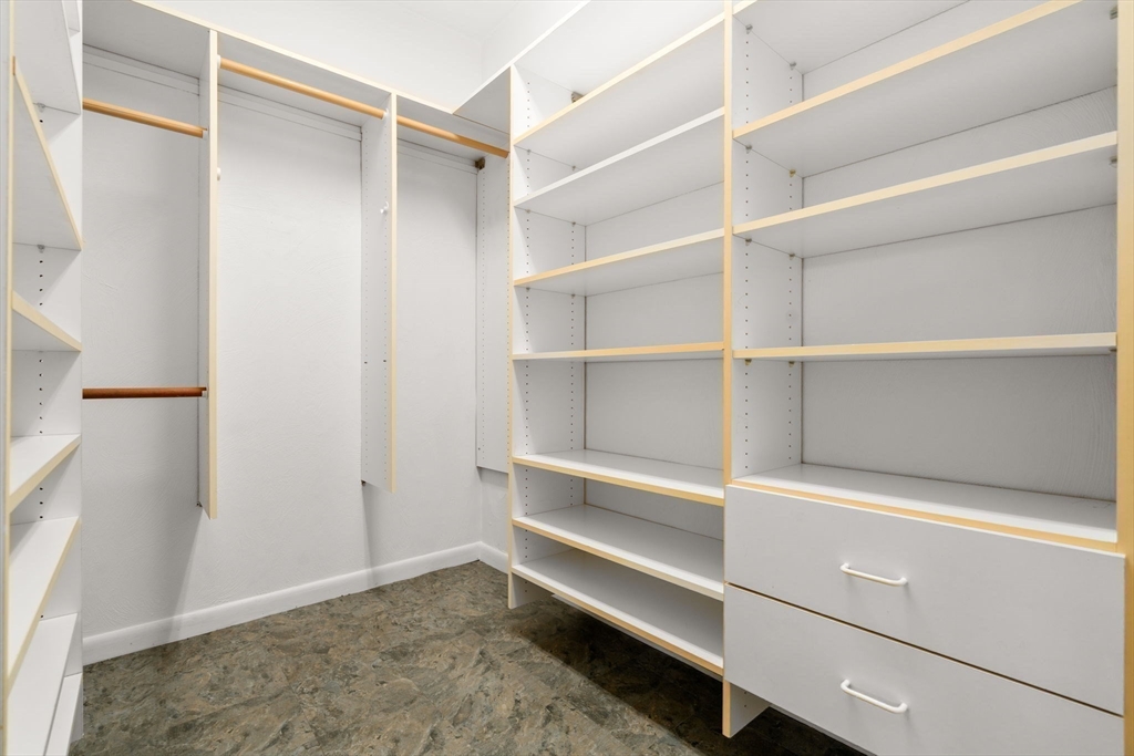14 Linden St # 7