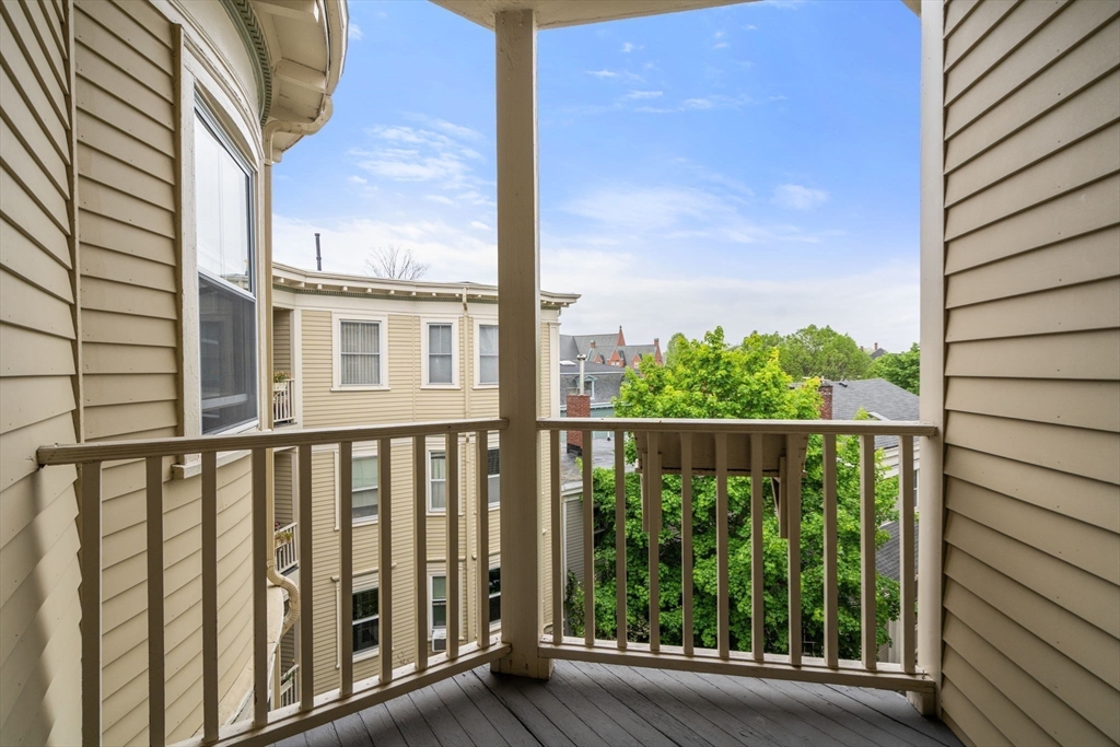 14 Linden St # 7