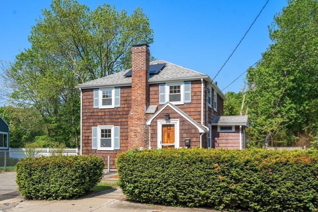 17 Myopia Road