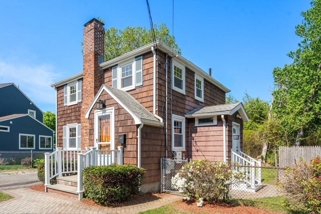 17 Myopia Road
