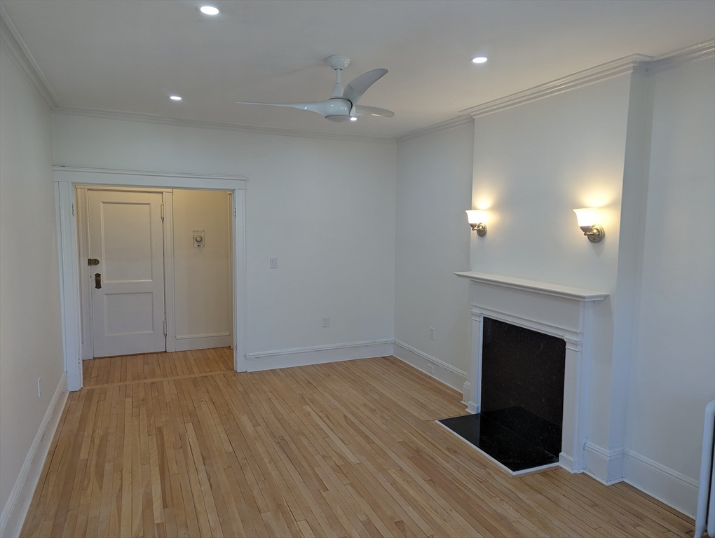 108 Washington St # 9