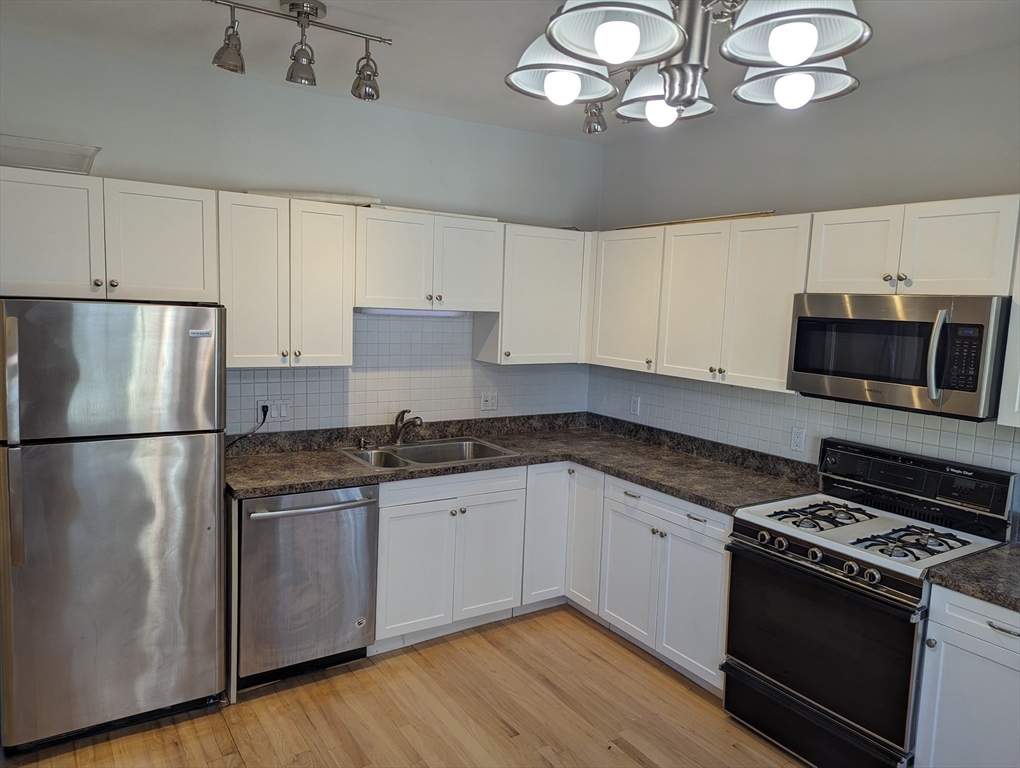 108 Washington St # 9