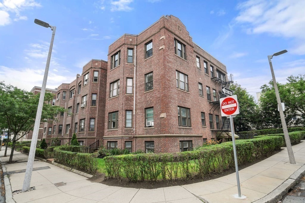 108 Washington St # 9