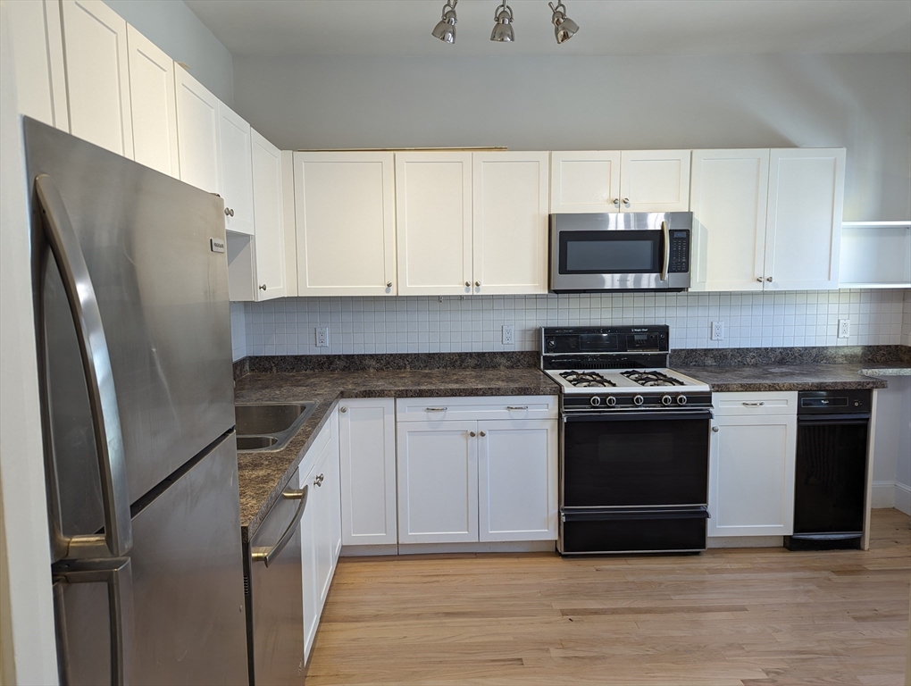 108 Washington St # 9
