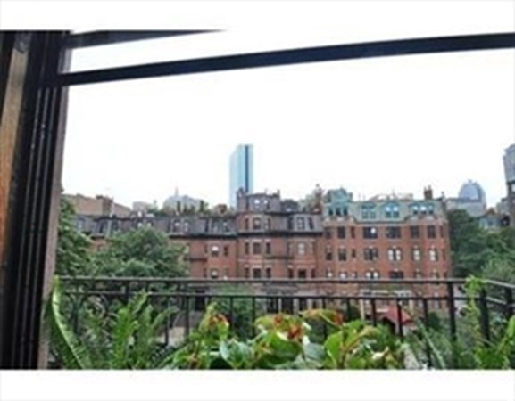 228 Beacon St # 4A