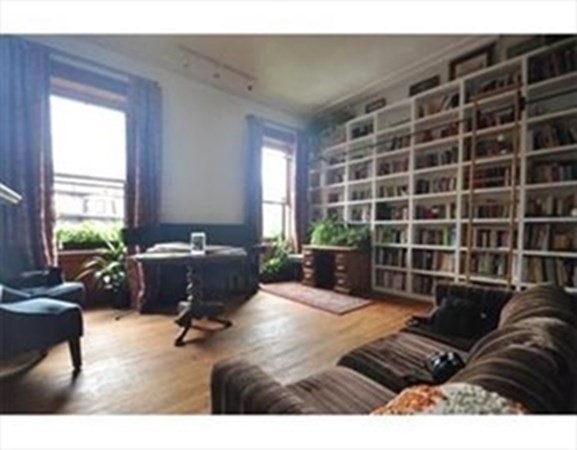 228 Beacon St # 4A
