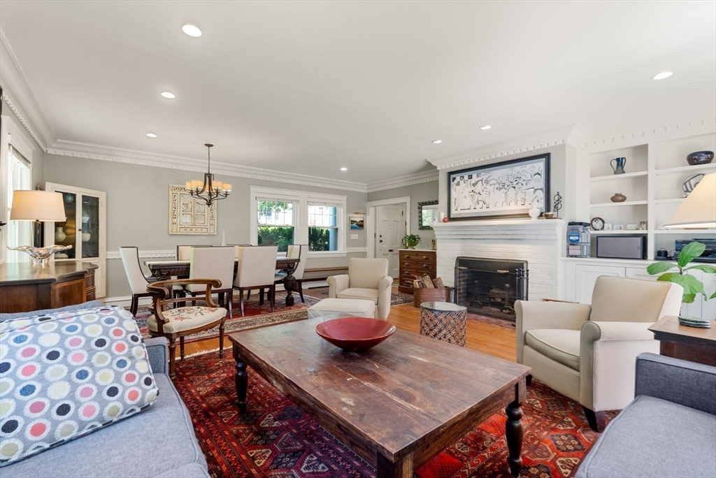 50 Louders Ln