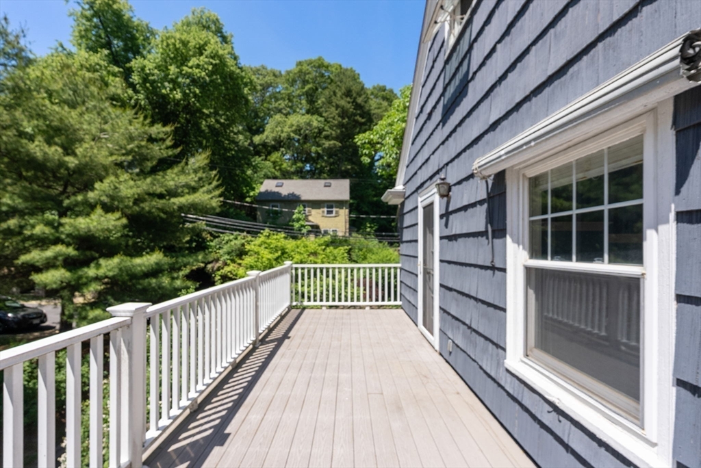 50 Louders Ln