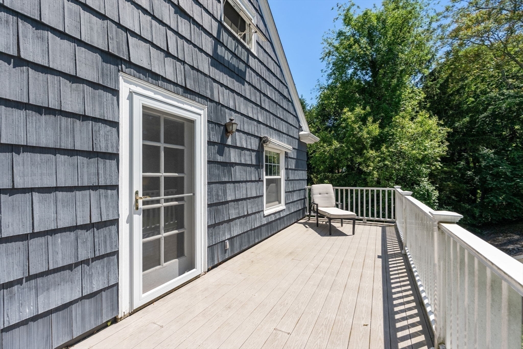 50 Louders Ln