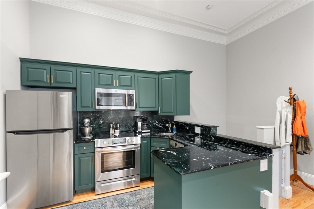 277 Beacon St # 1A