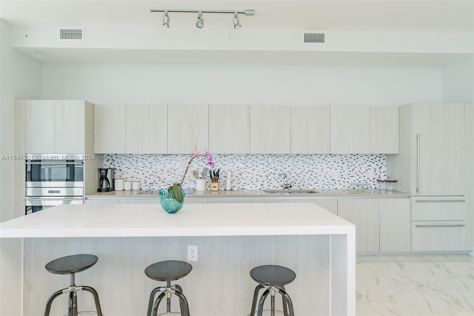 4111 S Ocean Dr Unit: UPH1