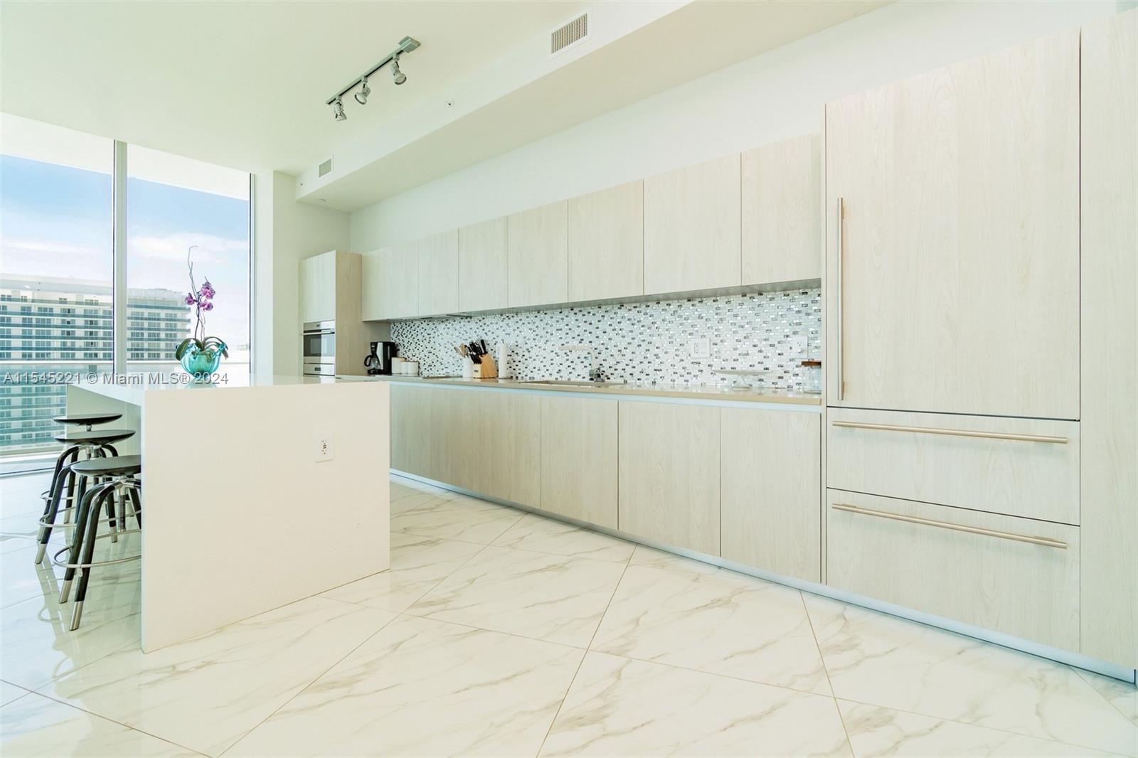 4111 S Ocean Dr Unit: UPH1
