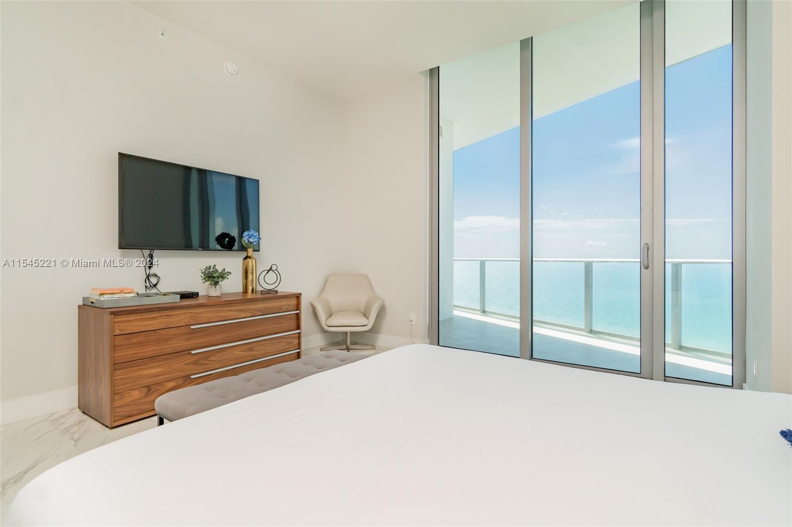 4111 S Ocean Dr Unit: UPH1