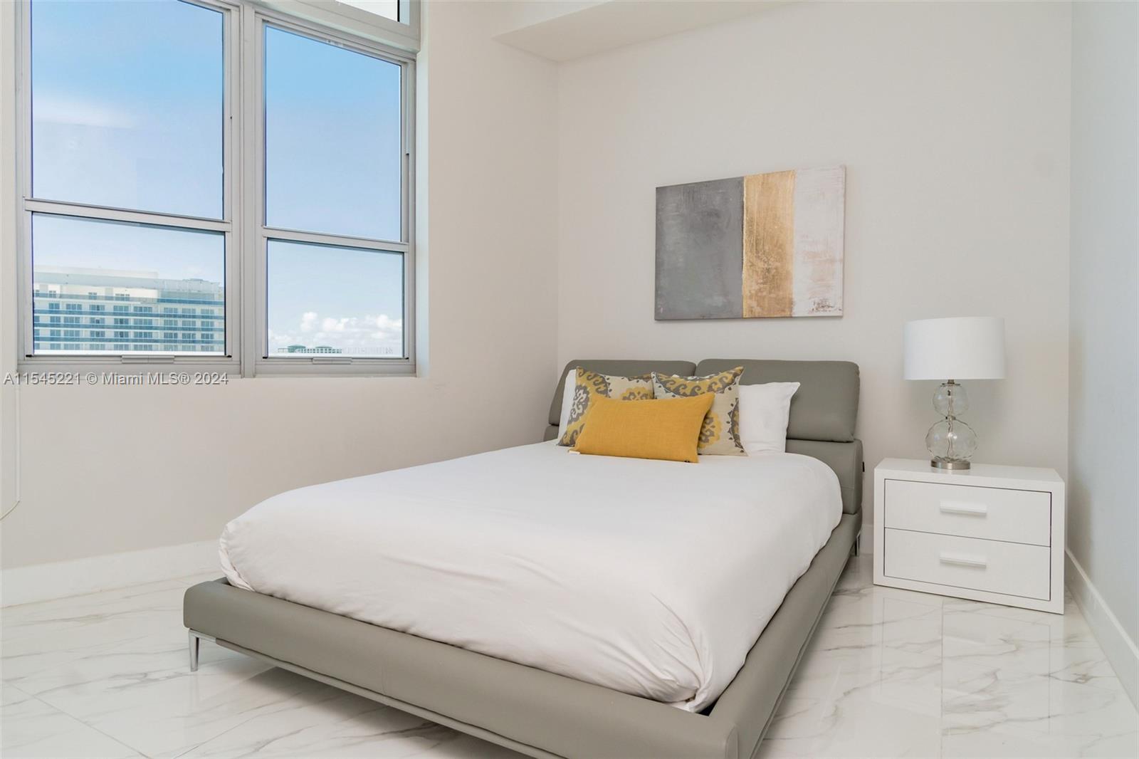4111 S Ocean Dr Unit: UPH1
