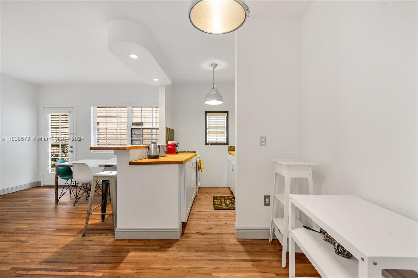 1551 Michigan Ave # 12