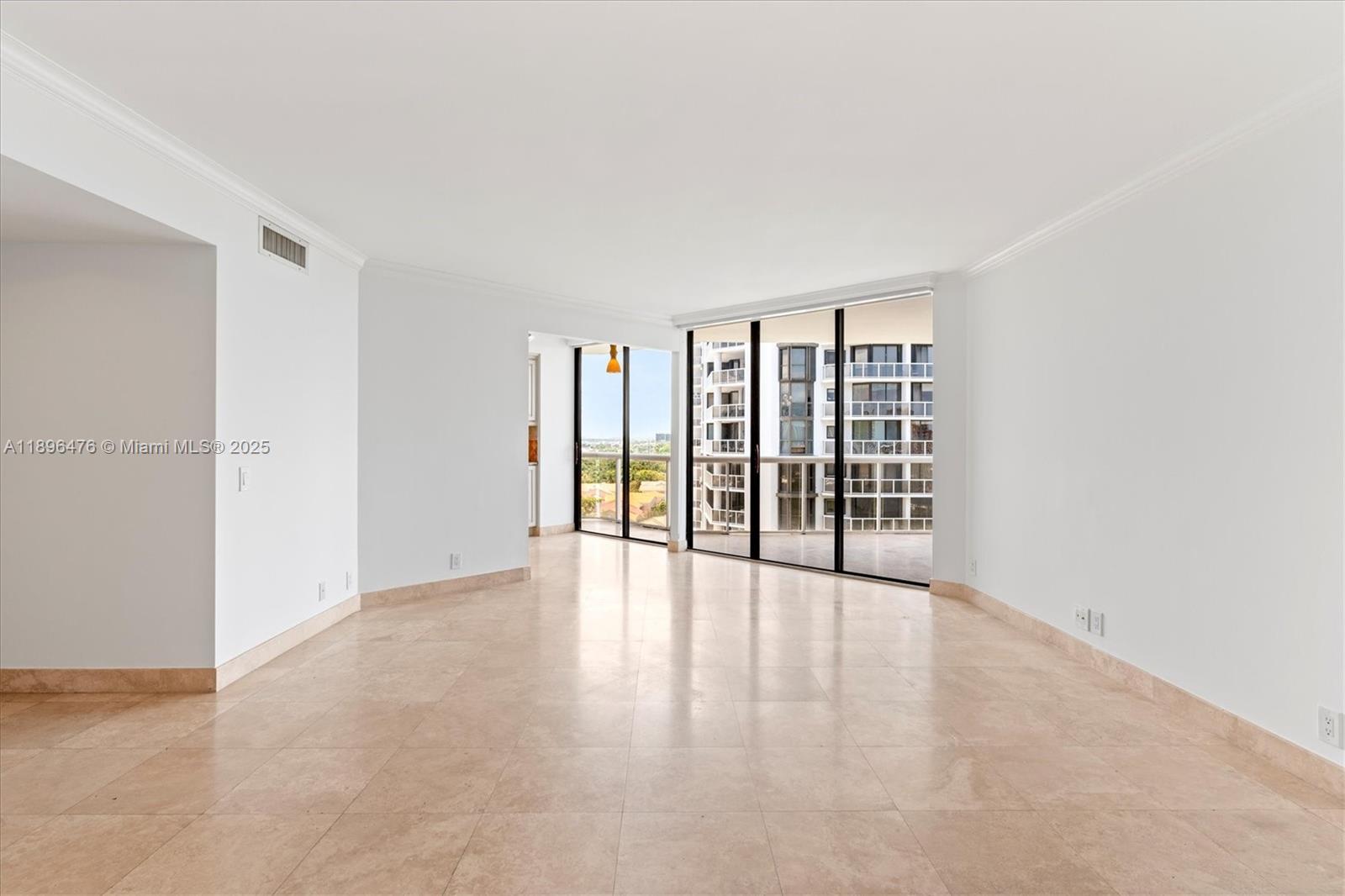 3610 Yacht Club Dr # 1116