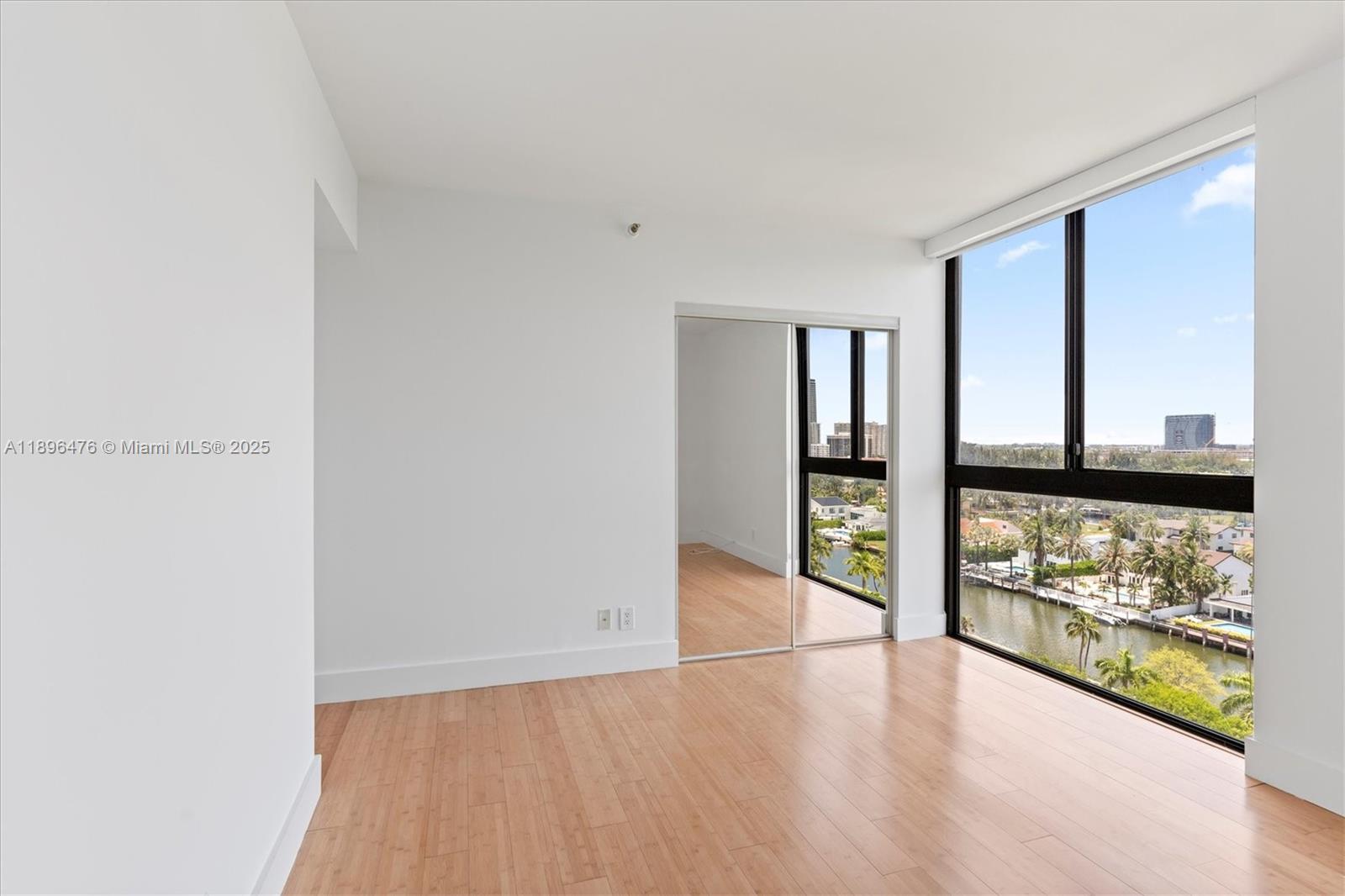 3610 Yacht Club Dr # 1116