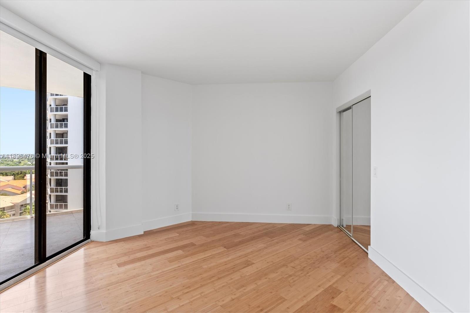 3610 Yacht Club Dr # 1116