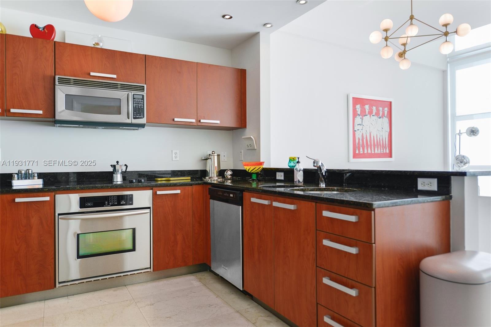 3131 NE 188th St # 1213 Unit: 1-1213