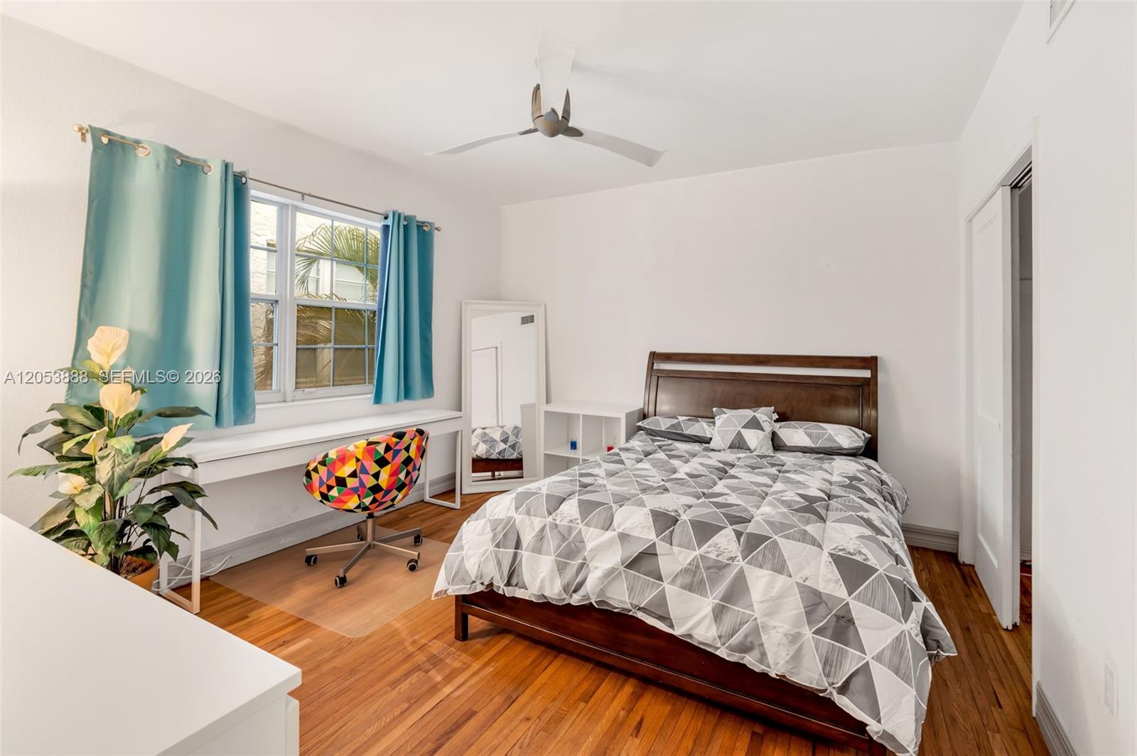 1551 Michigan Ave # 12
