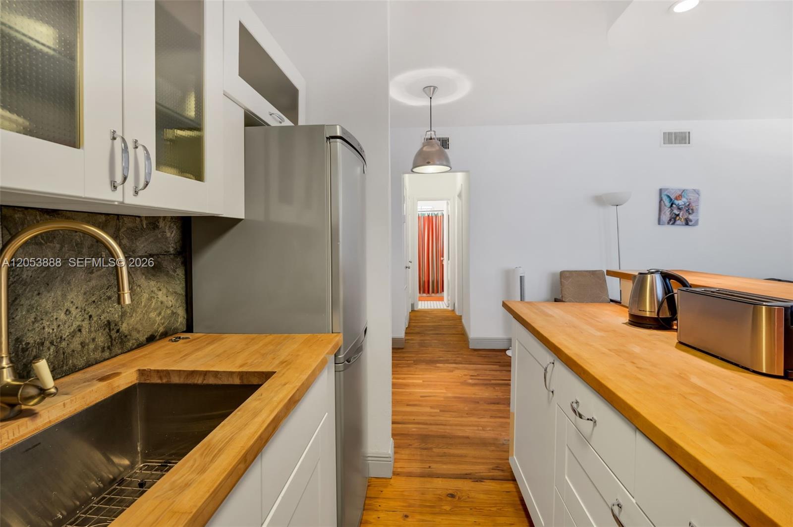 1551 Michigan Ave # 12