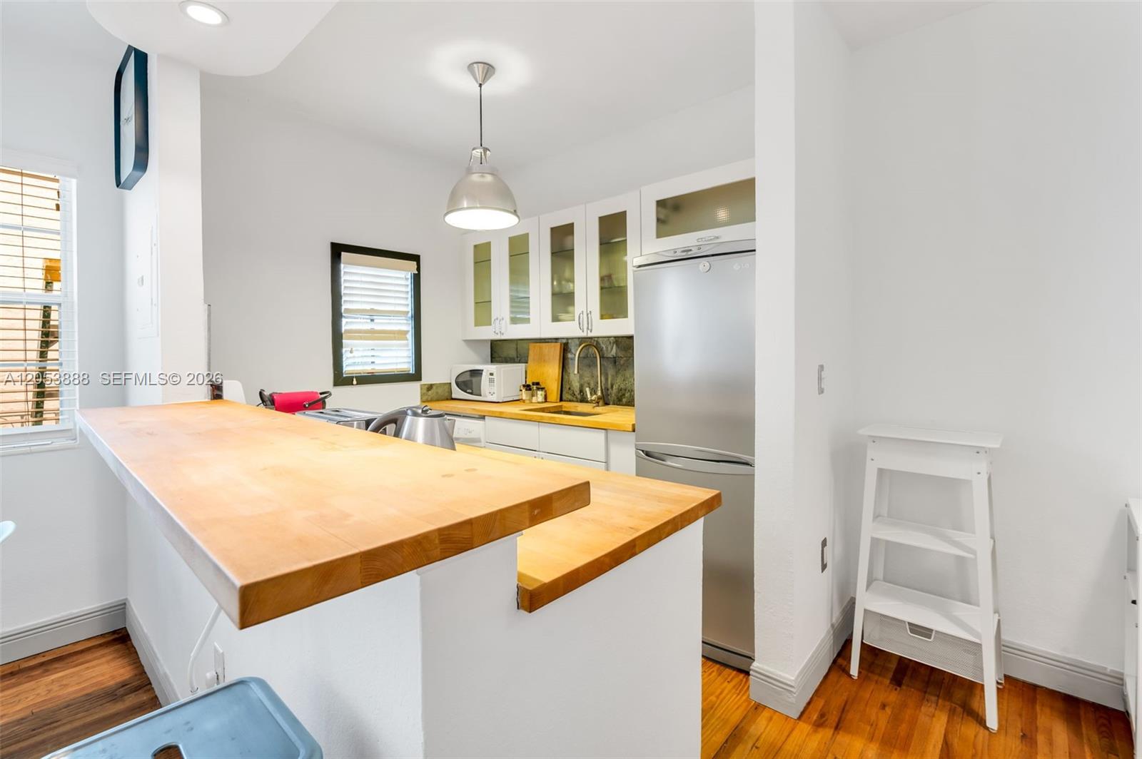 1551 Michigan Ave # 12