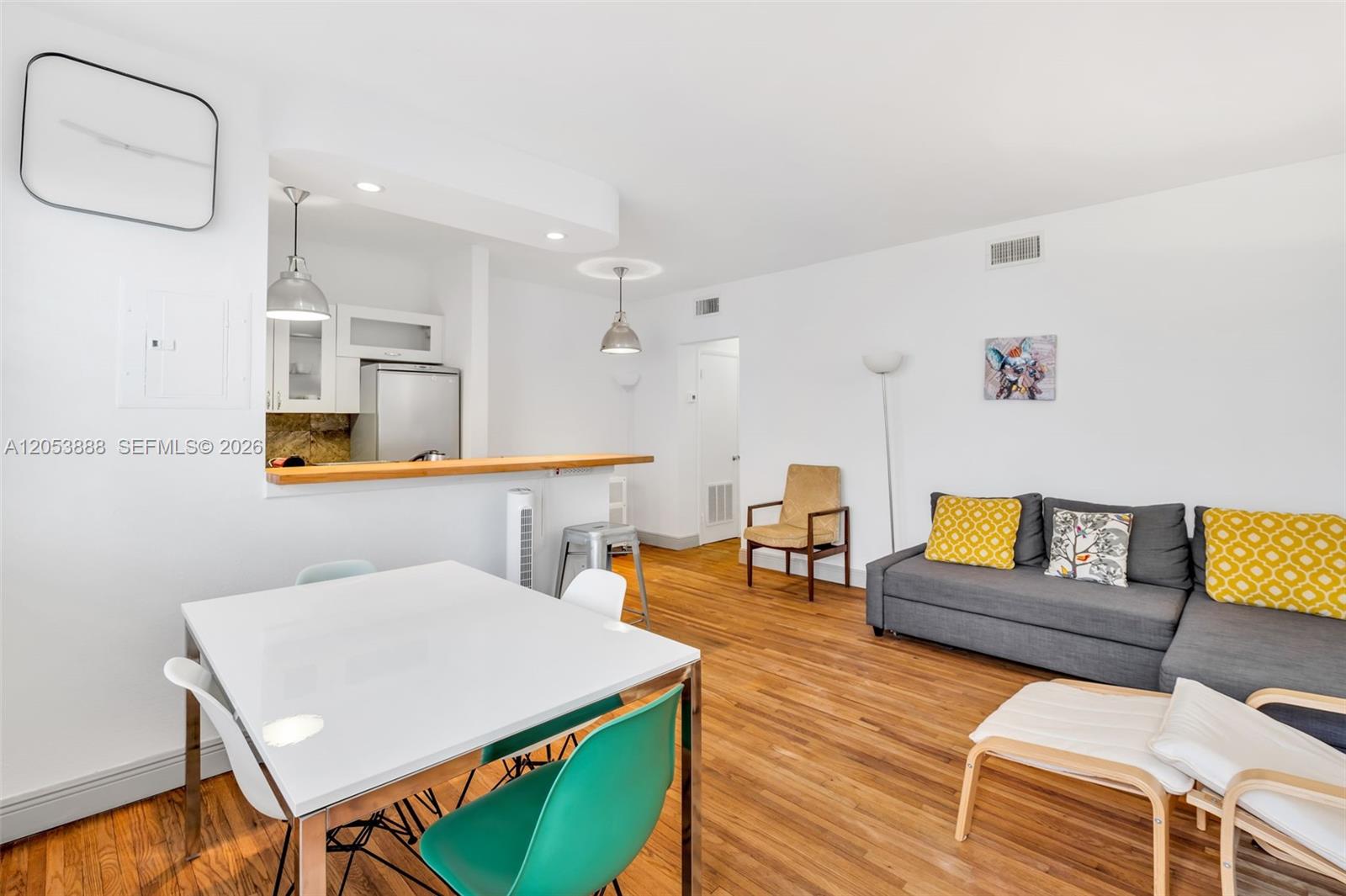 1551 Michigan Ave # 12
