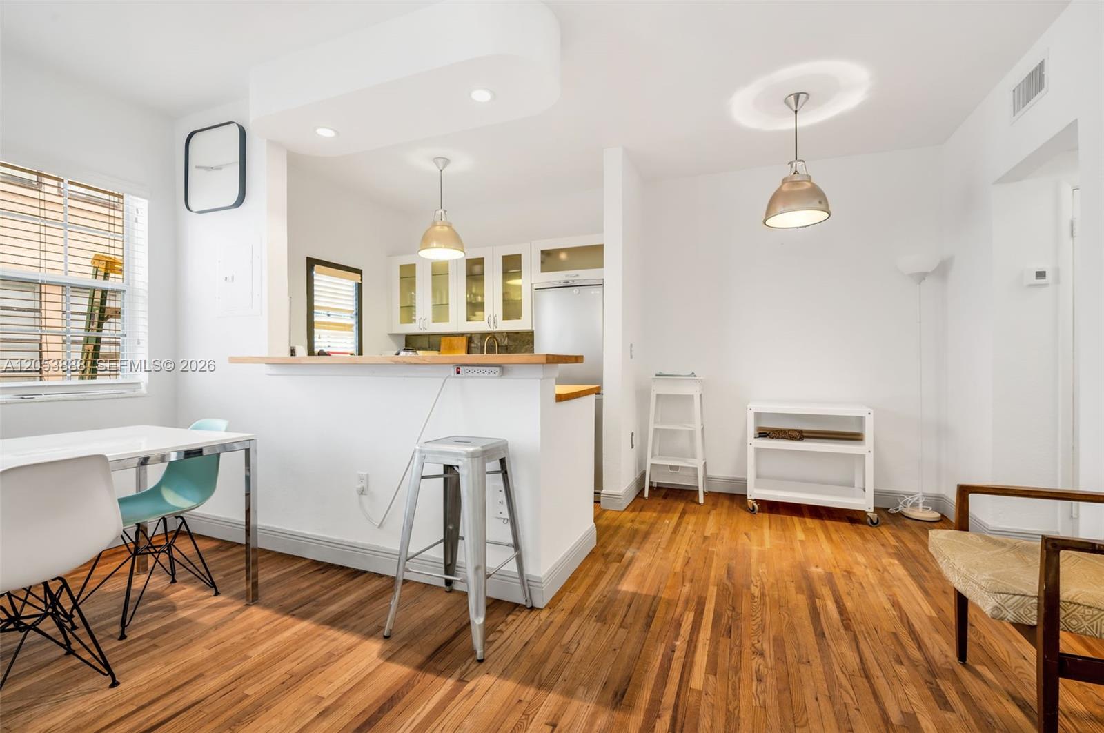1551 Michigan Ave # 12