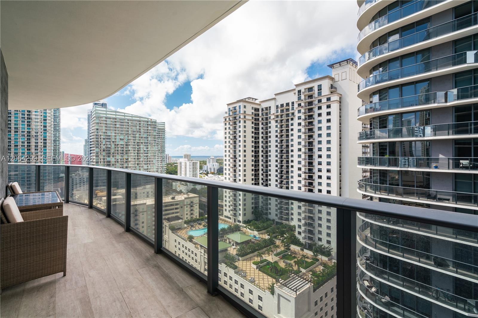 45 SW 9th St # 2306