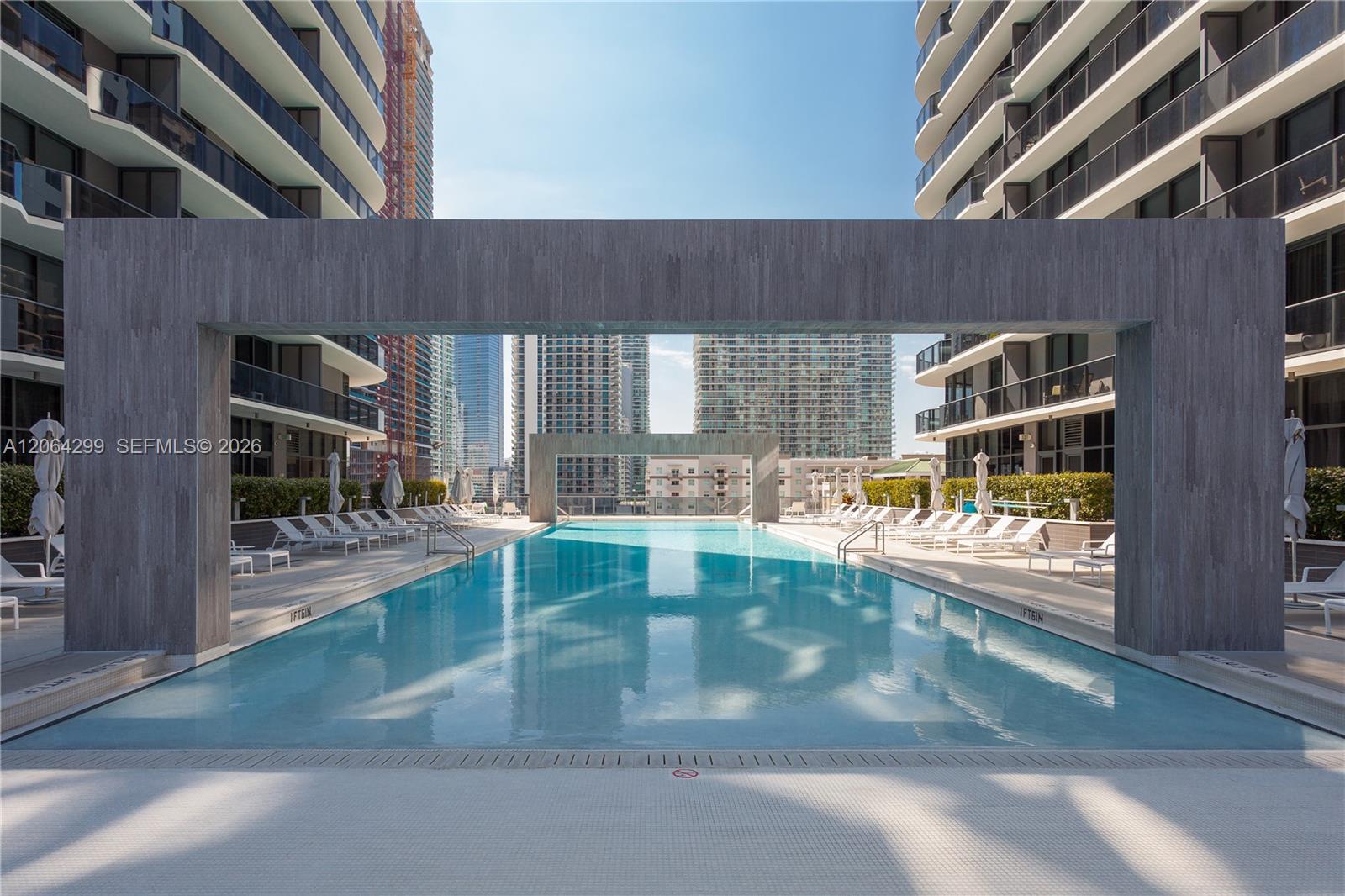 45 SW 9th St # 2306