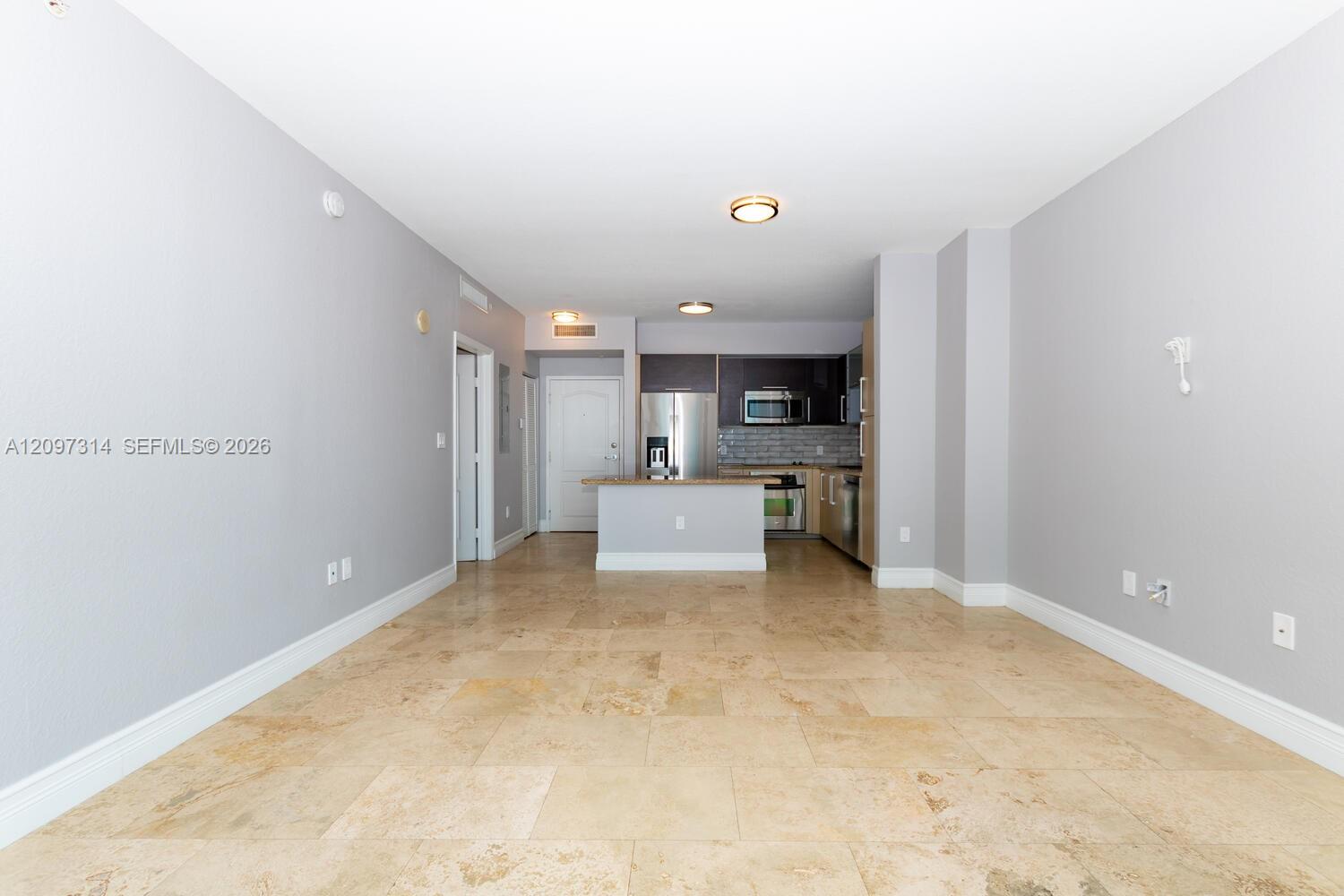500 NE 29th St # 906