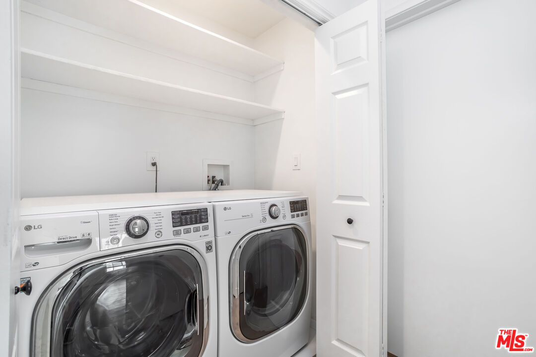 1561 Manning Ave Unit: 4