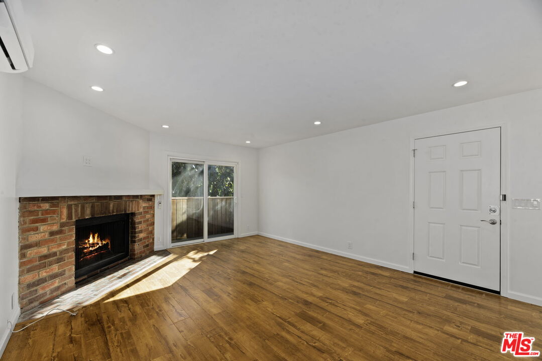 12219 Culver Blvd Unit: 2