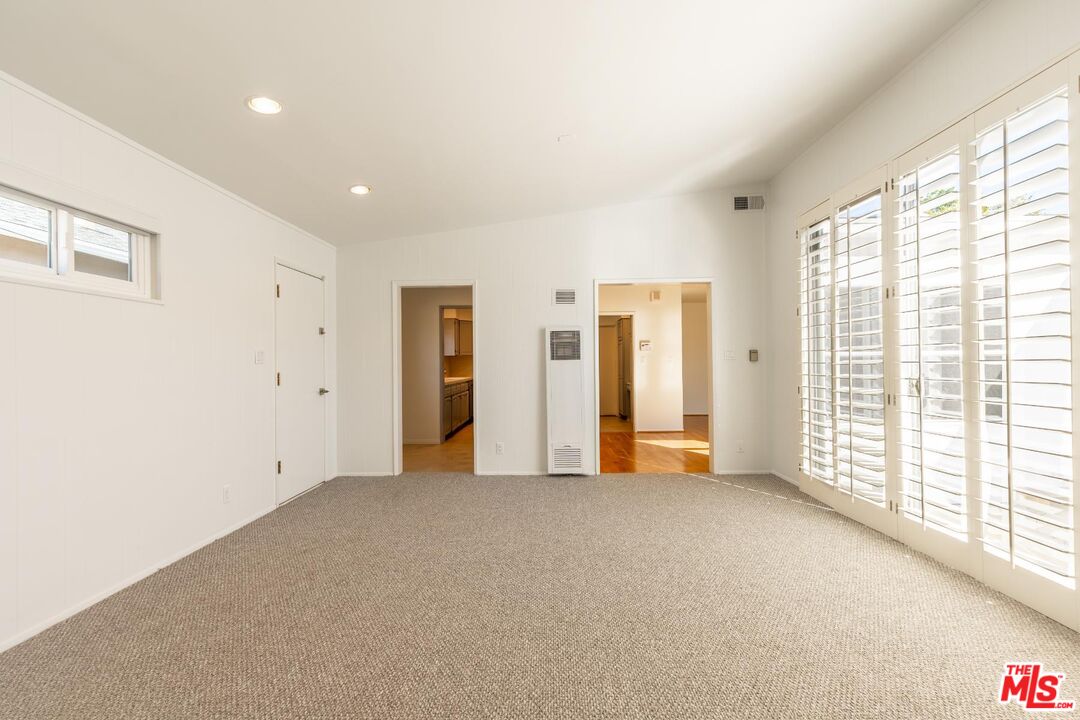 2739 Ceilhunt Ave