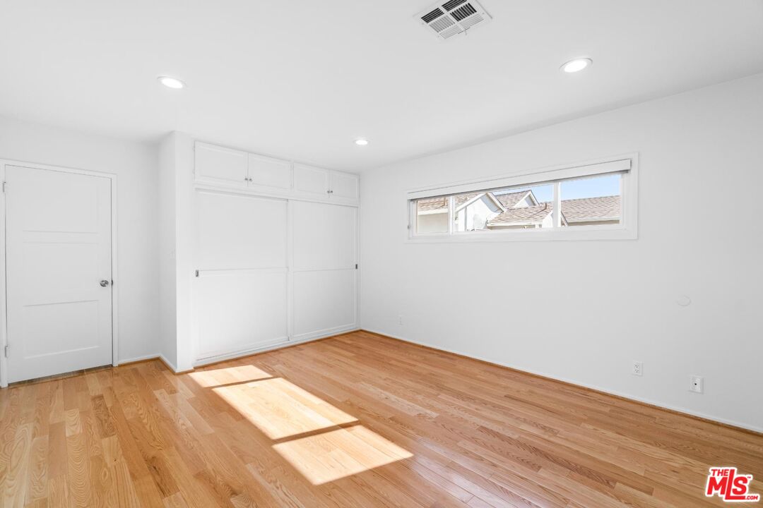 2739 Ceilhunt Ave