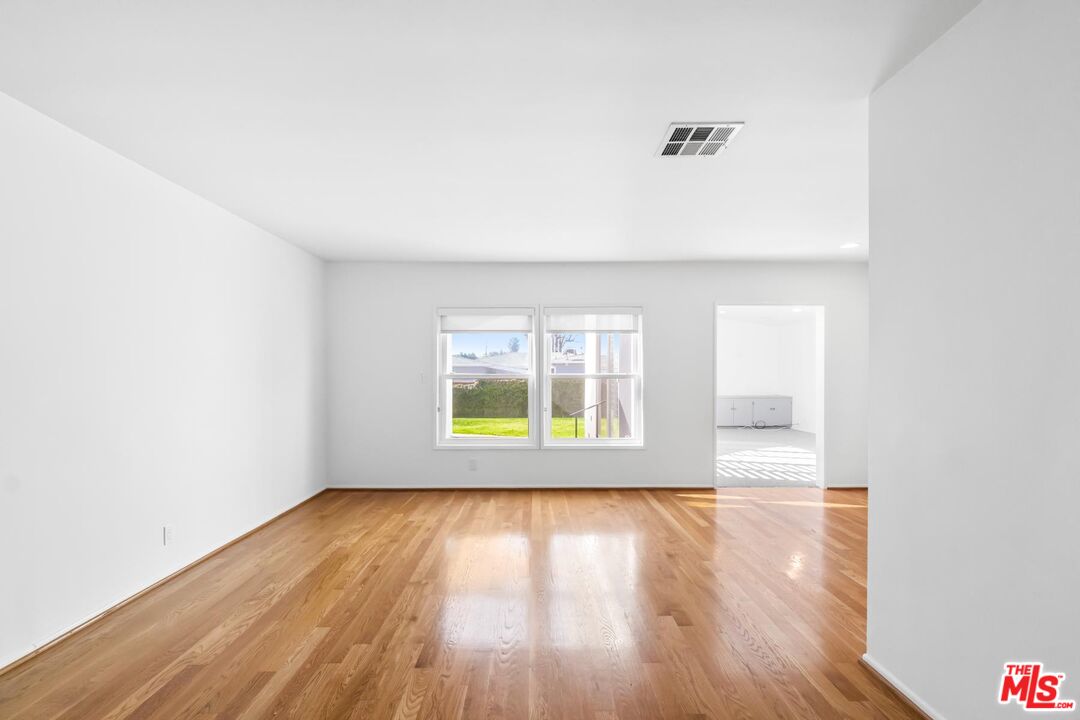 2739 Ceilhunt Ave