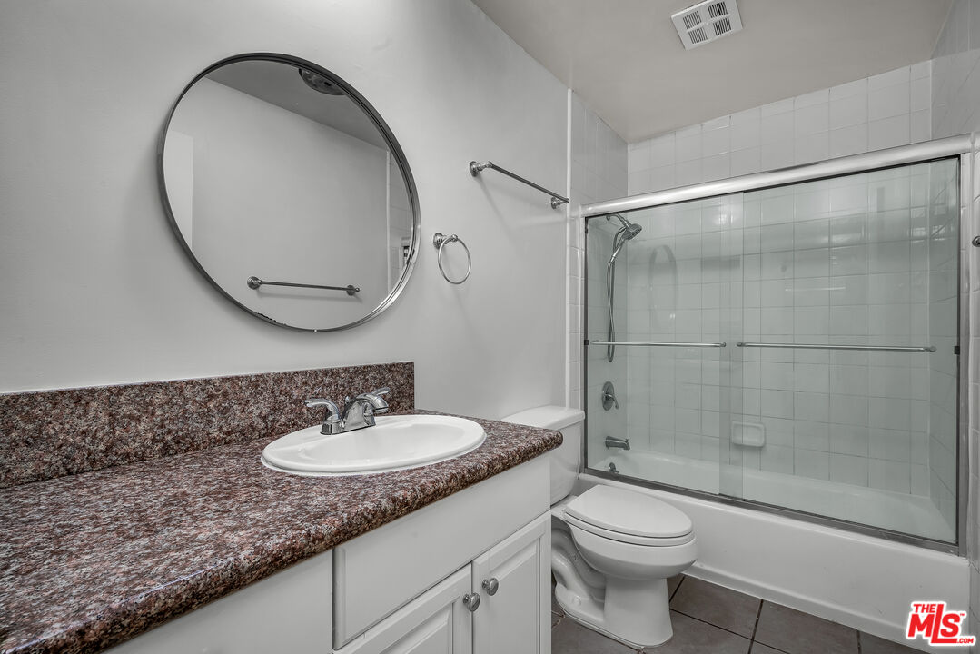 1252 11th St Unit: 101