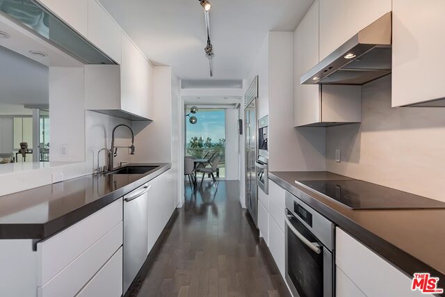 201 Ocean Ave Unit: 504B